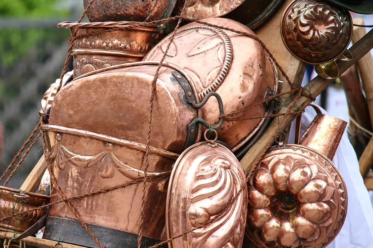 Local Bunting Shopping Guide: What to Buy at Craft Fairs and Markets
